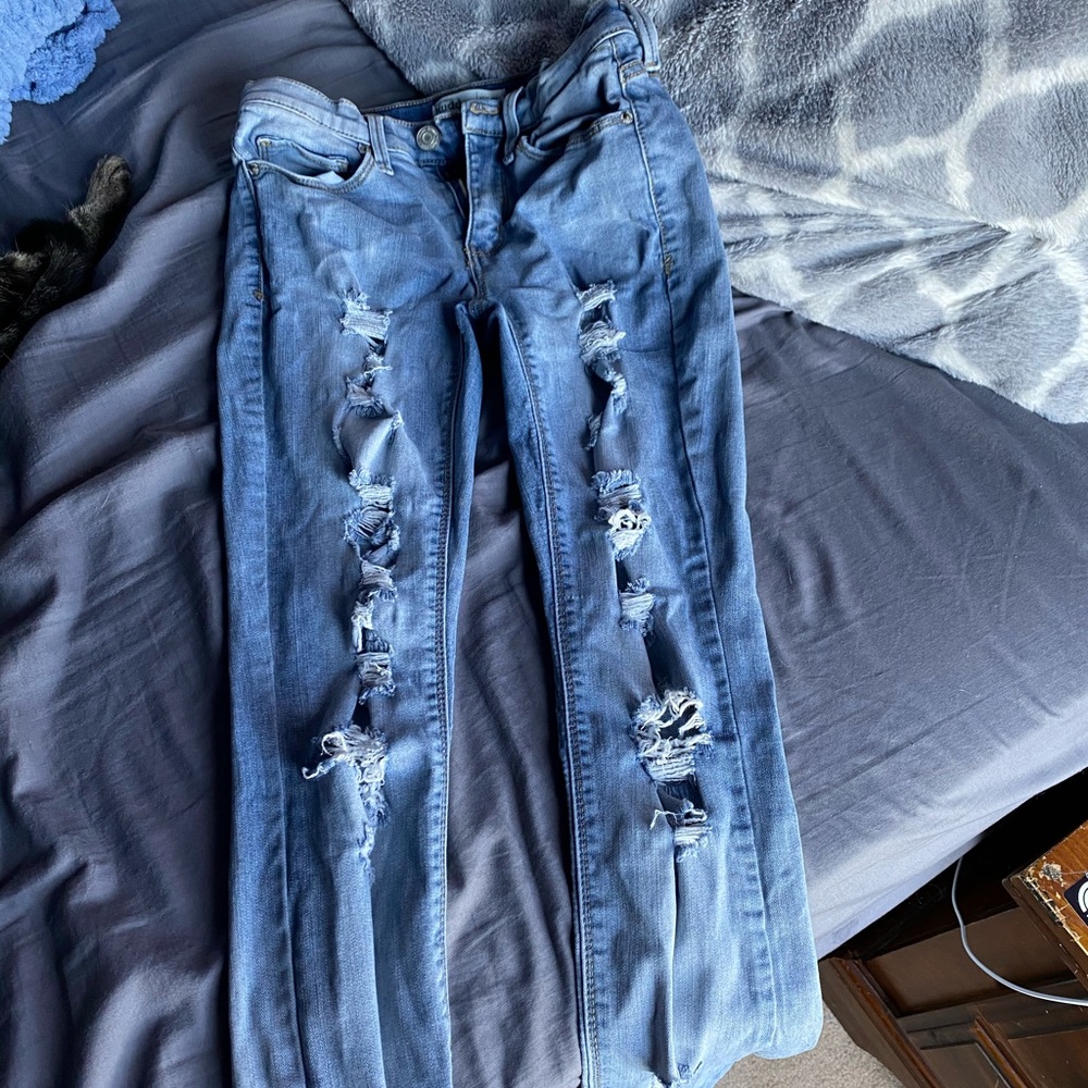 ripped skinny jeans